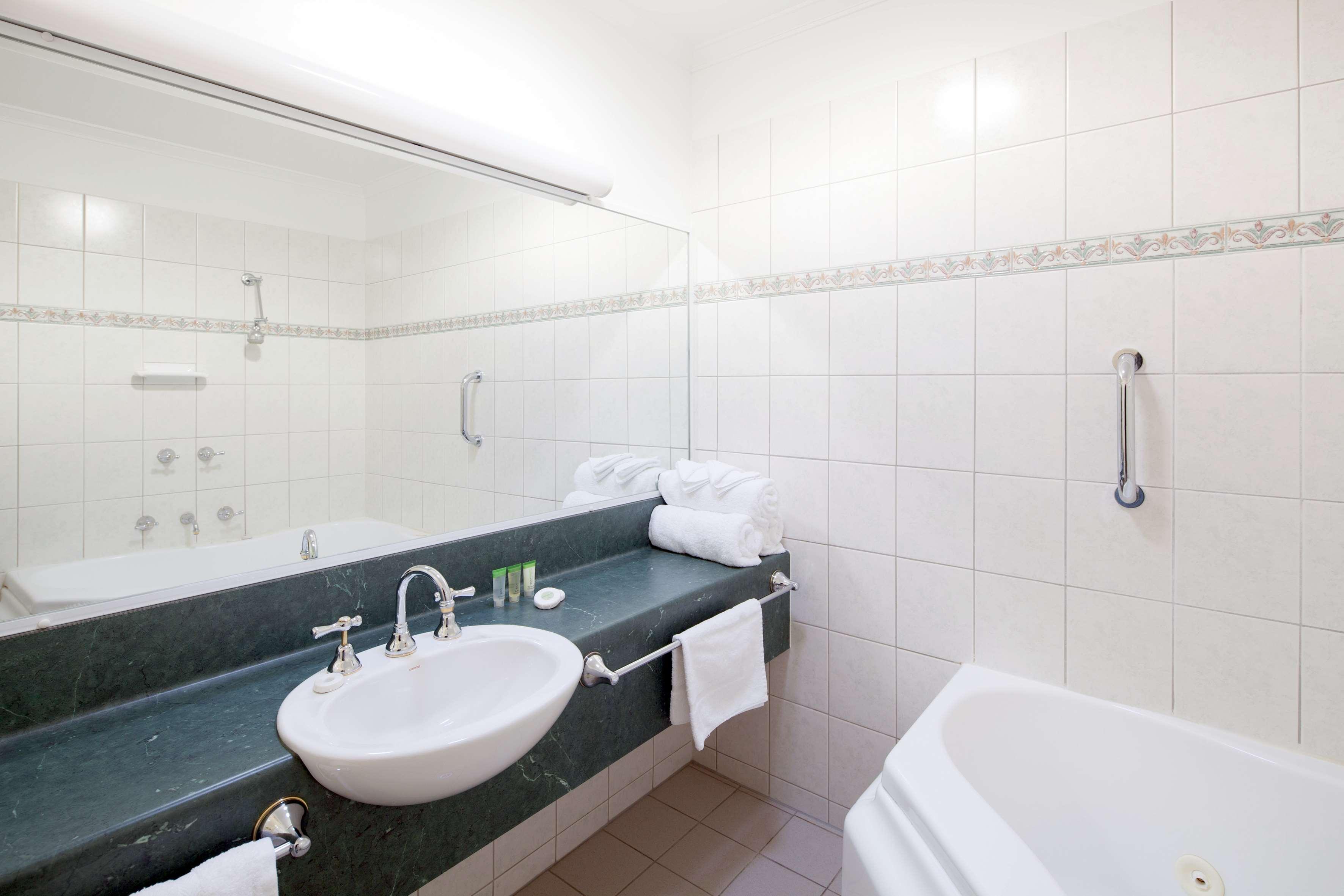 Best Western Crystal Inn Bendigo Exterior photo