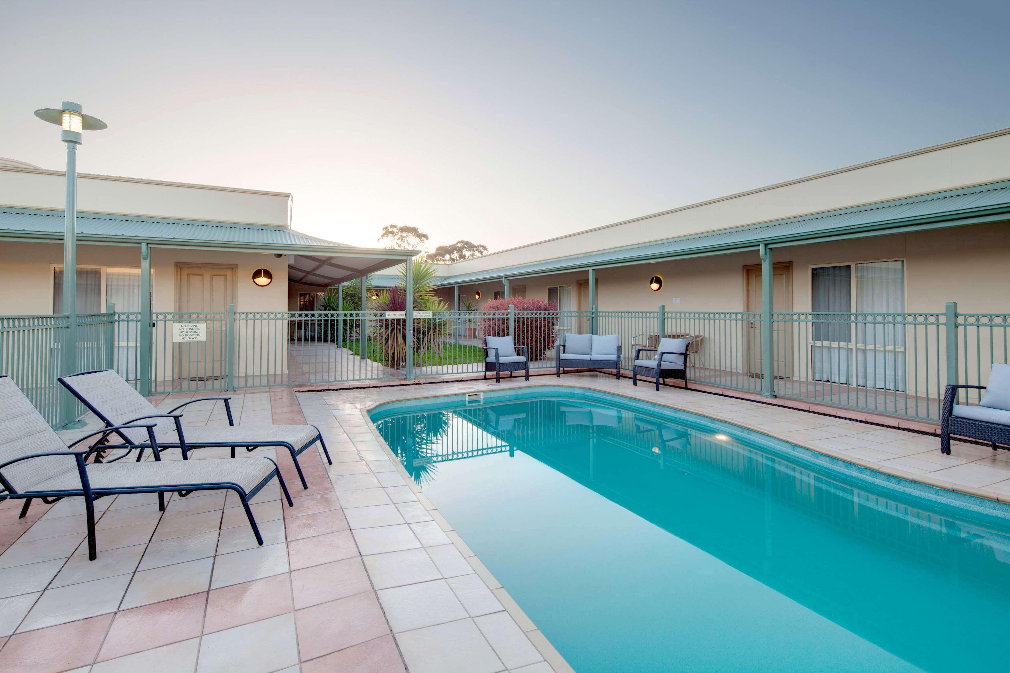 Best Western Crystal Inn Bendigo Exterior photo